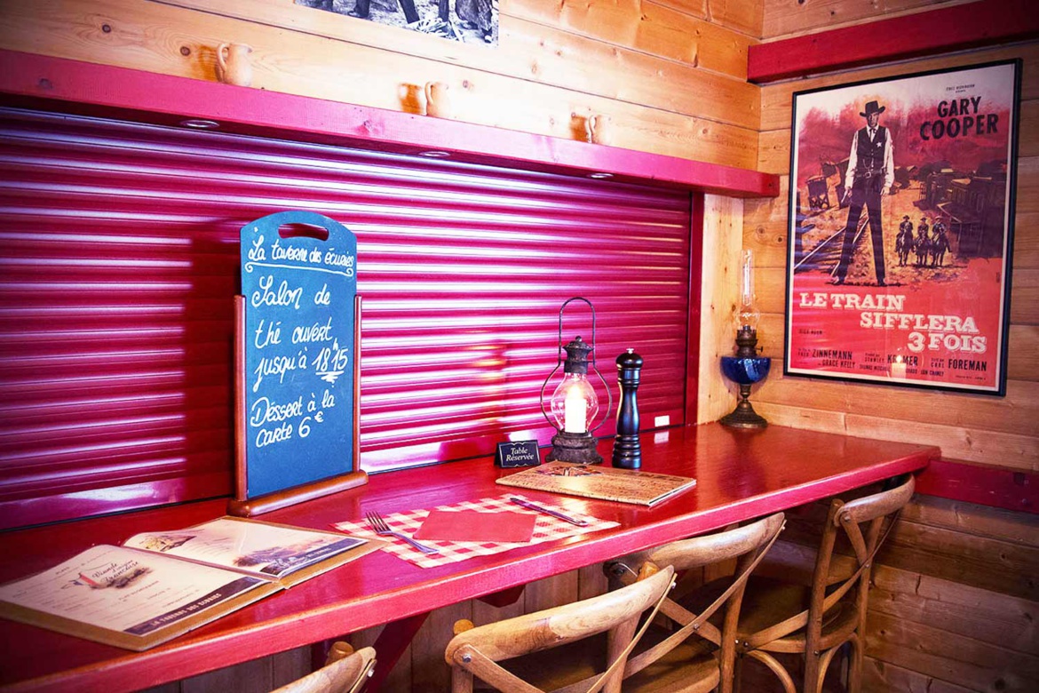 Restaurant La Taverne des Écuries au sein de notre centre équestre des Écuries du Bois Clos Restaurant La Taverne des Écuries au sein de notre centre équestre des Écuries du Bois Clos