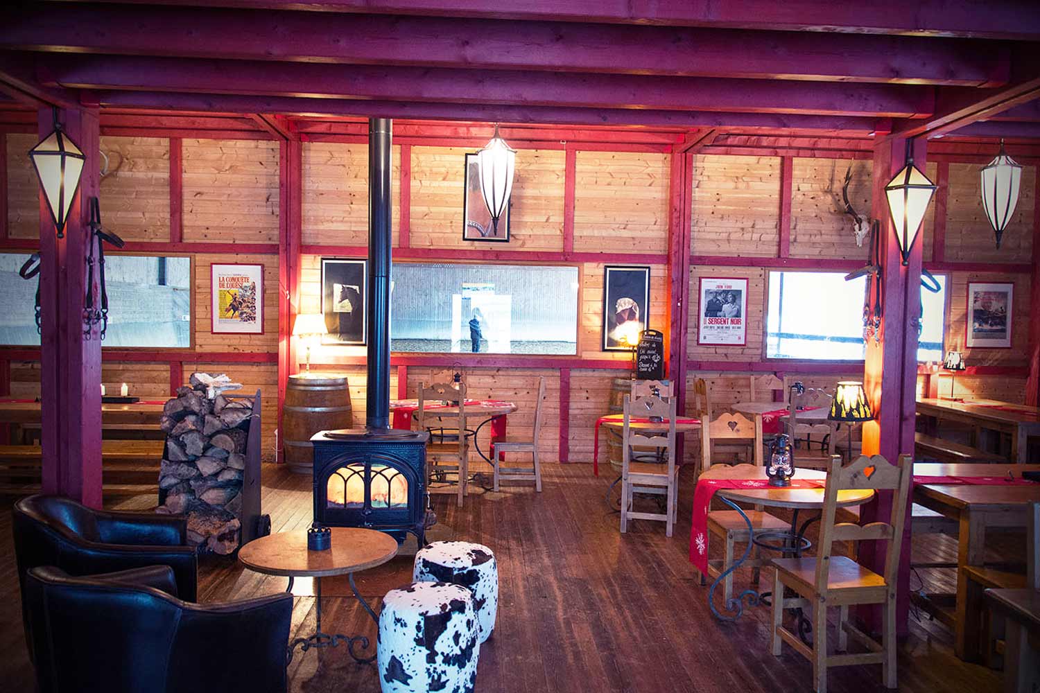 Restaurant La Taverne des Écuries au sein de notre centre équestre des Écuries du Bois Clos Restaurant La Taverne des Écuries au sein de notre centre équestre des Écuries du Bois Clos